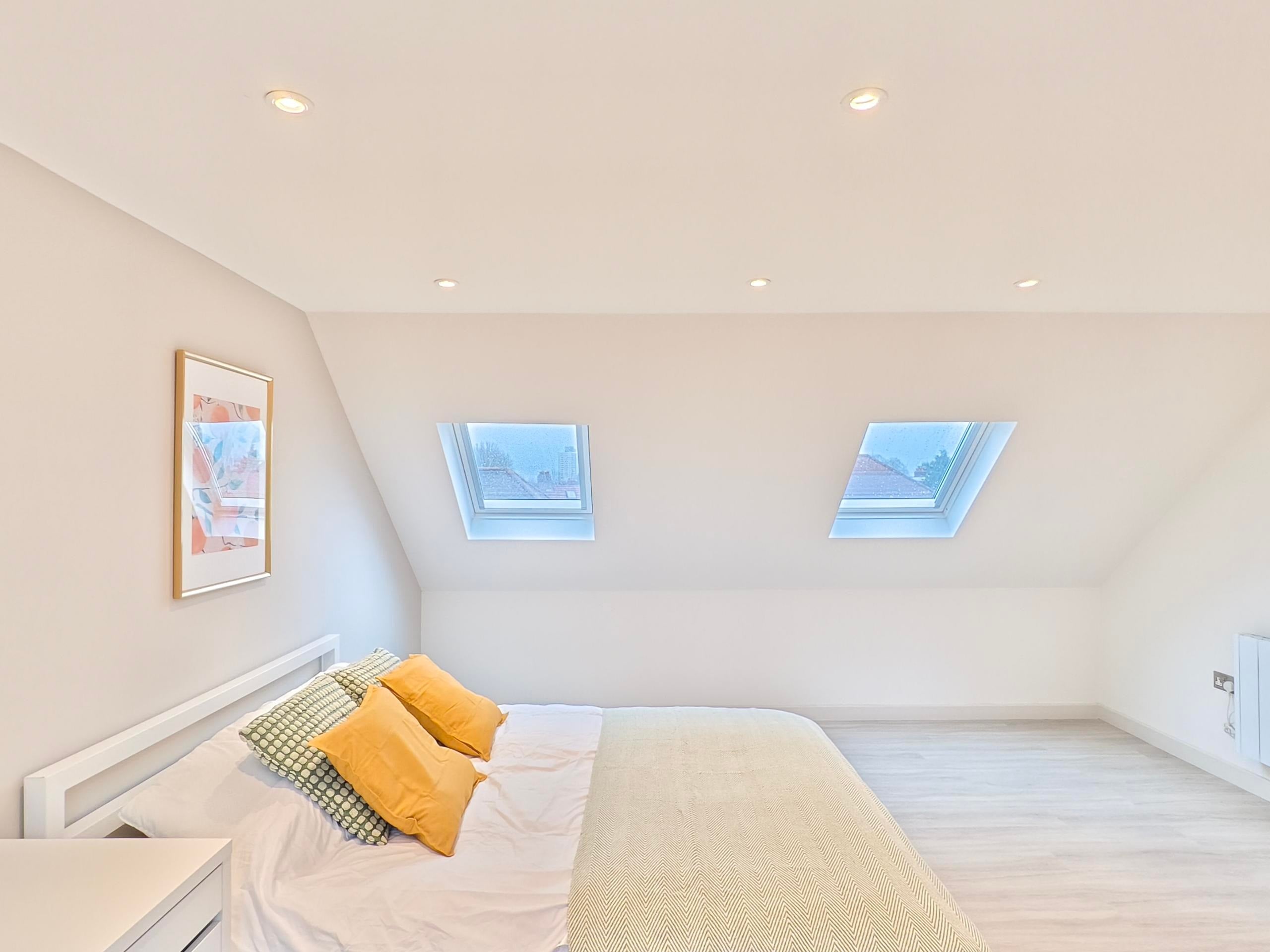 Flat Bisson Road in Greater London