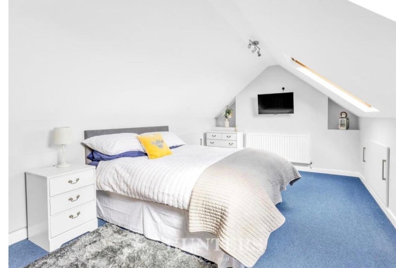 Room Whitegates Road in Middleton