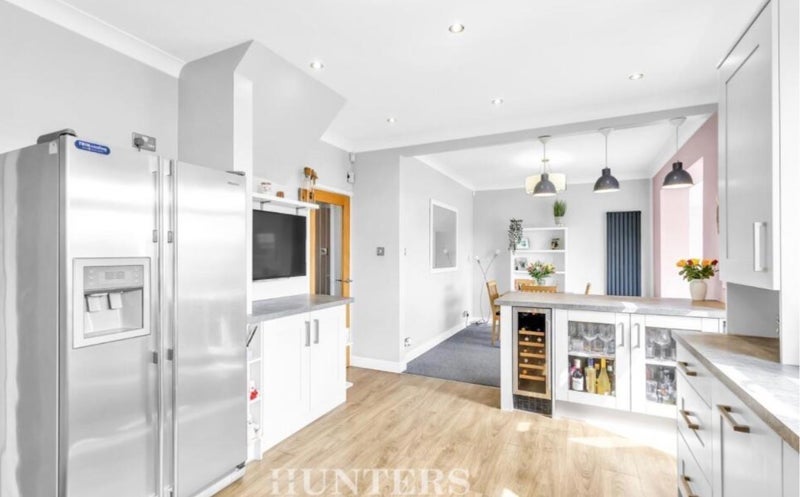 Room Whitegates Road in Middleton