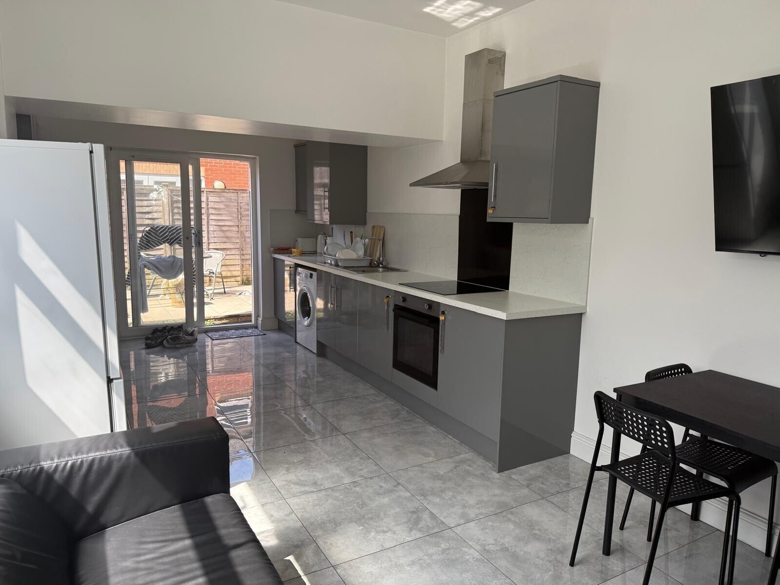 Room Swinton Street in Cardiff