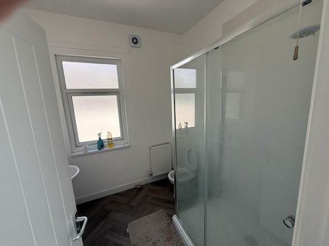 Room Swinton Street in Cardiff