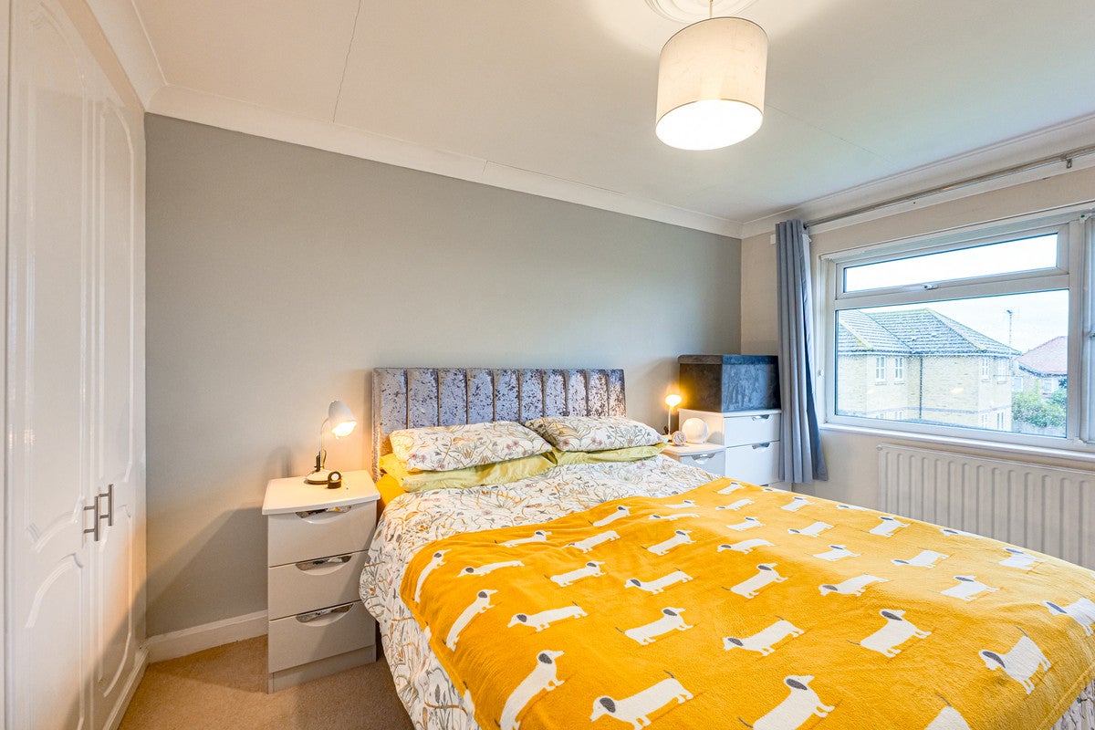 Flat Hudson Road in Southend-on-Sea