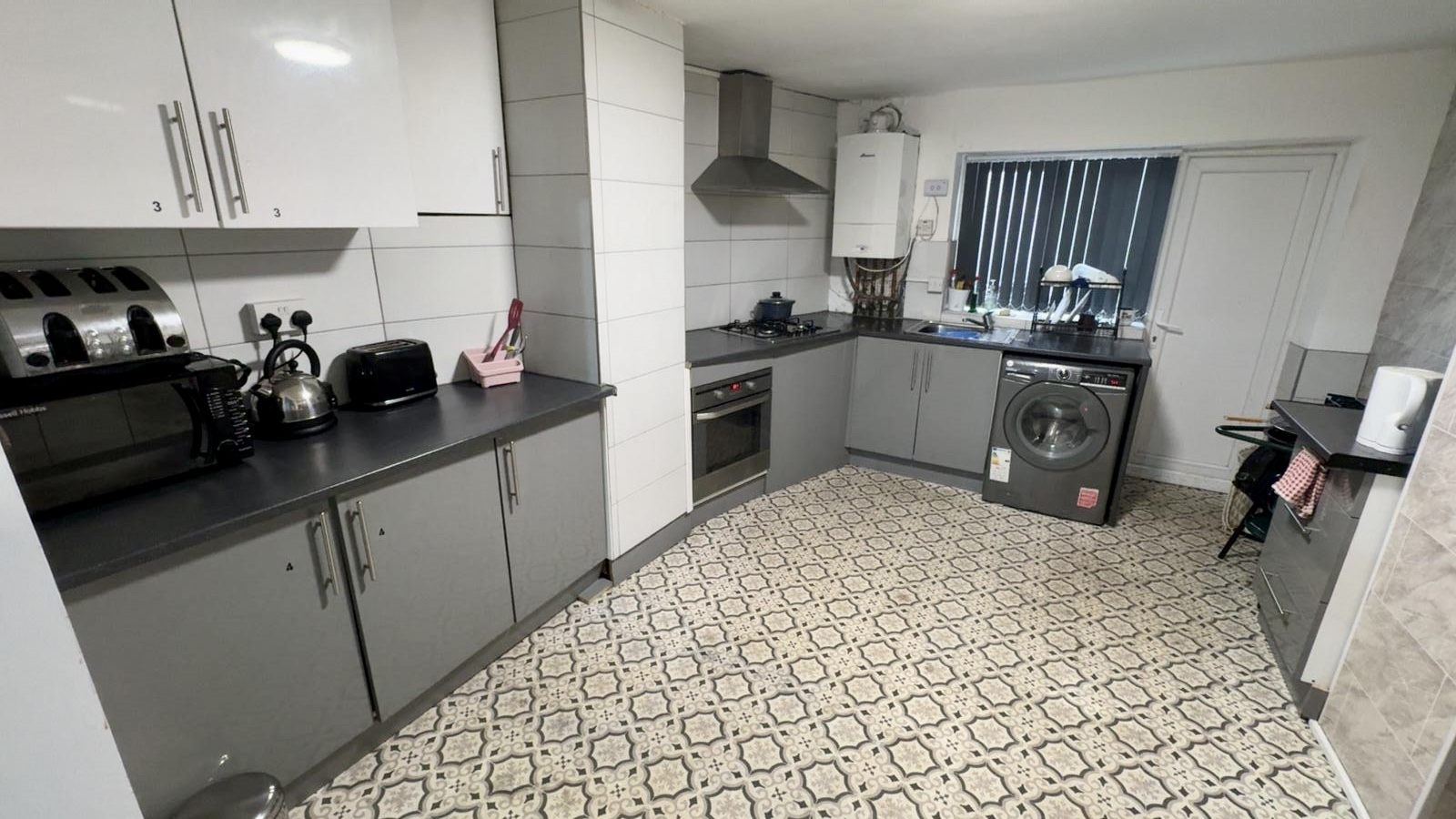 Room Hallam Road in Borough of Pendle