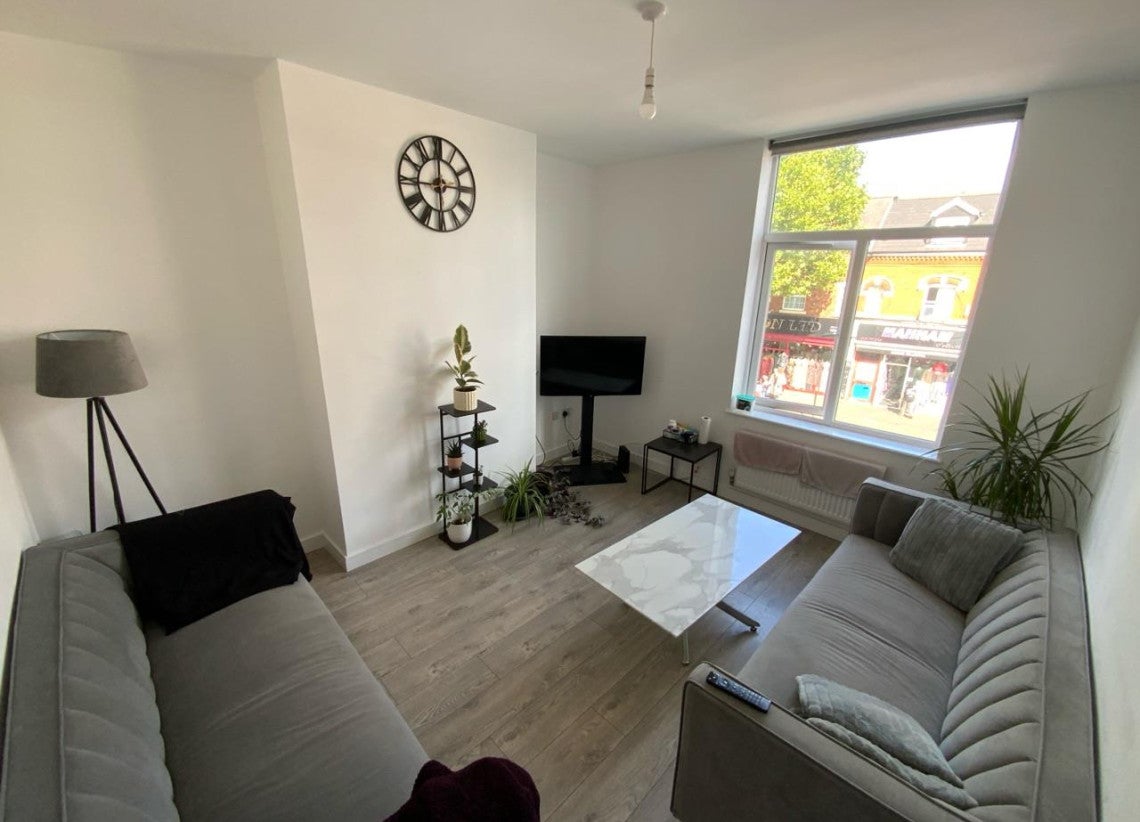 Flat Stratford Road in Birmingham