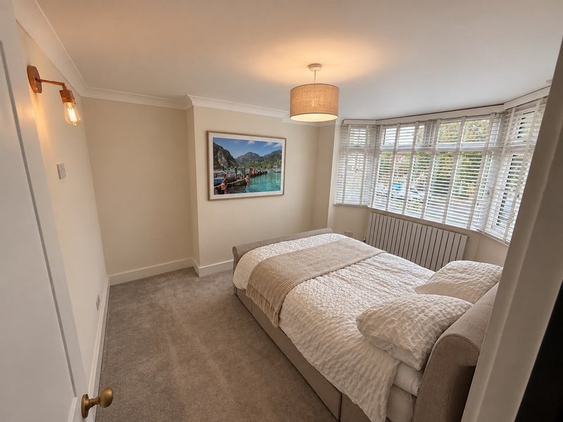 Room Wellington Avenue in Greater London