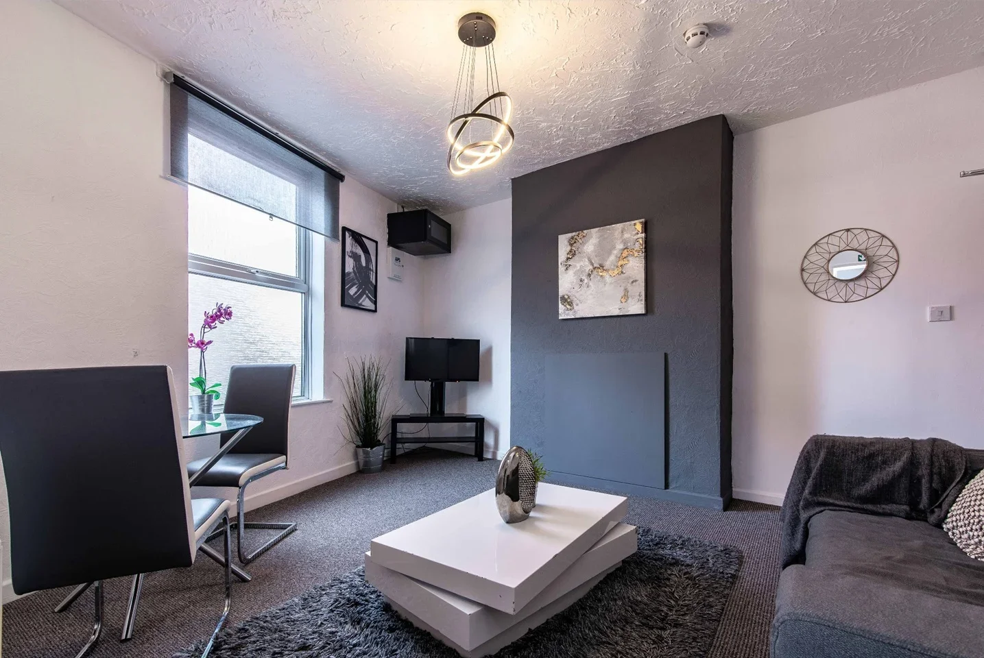 Room Lord Nelson Street in Nottingham