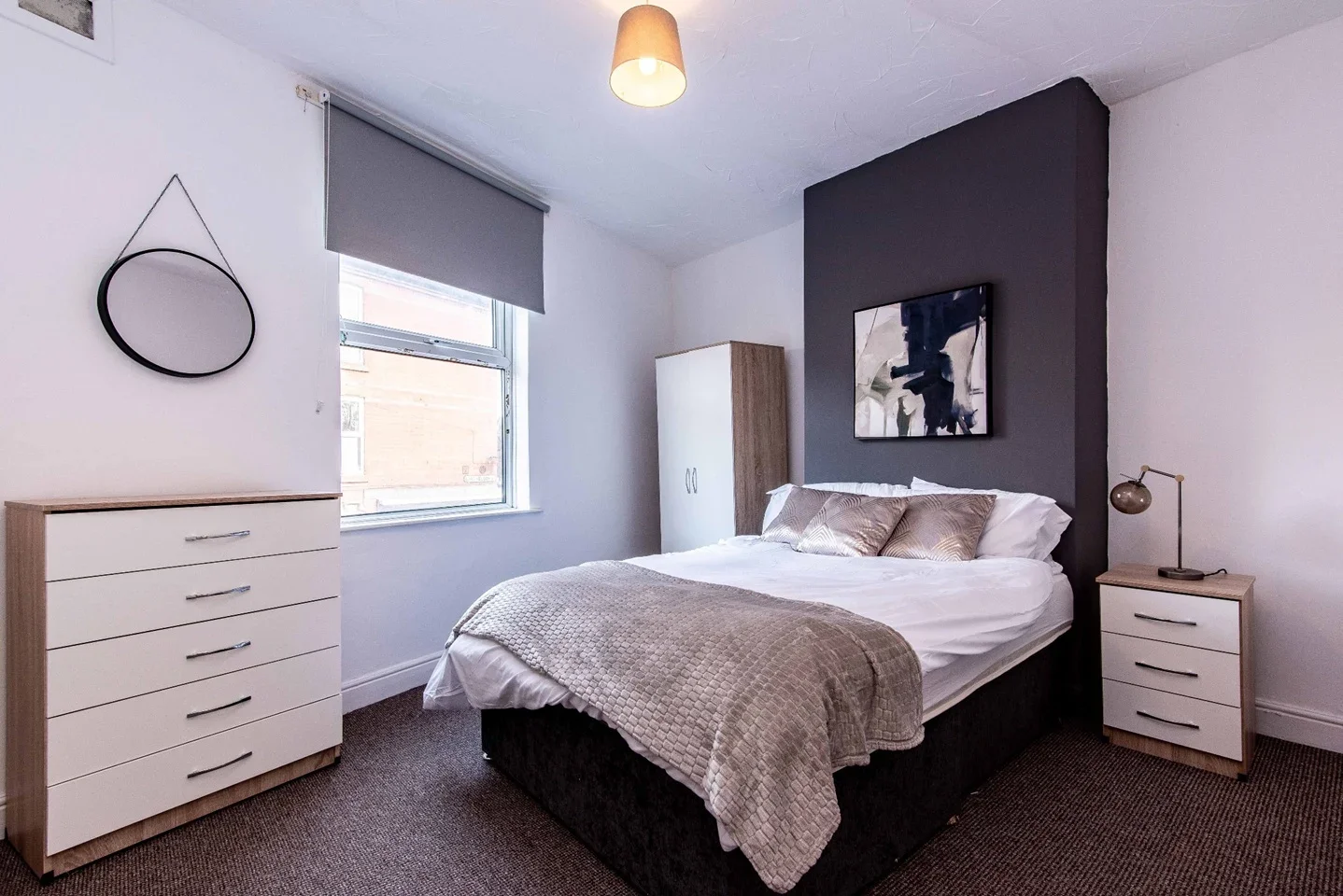 Room Lord Nelson Street in Nottingham