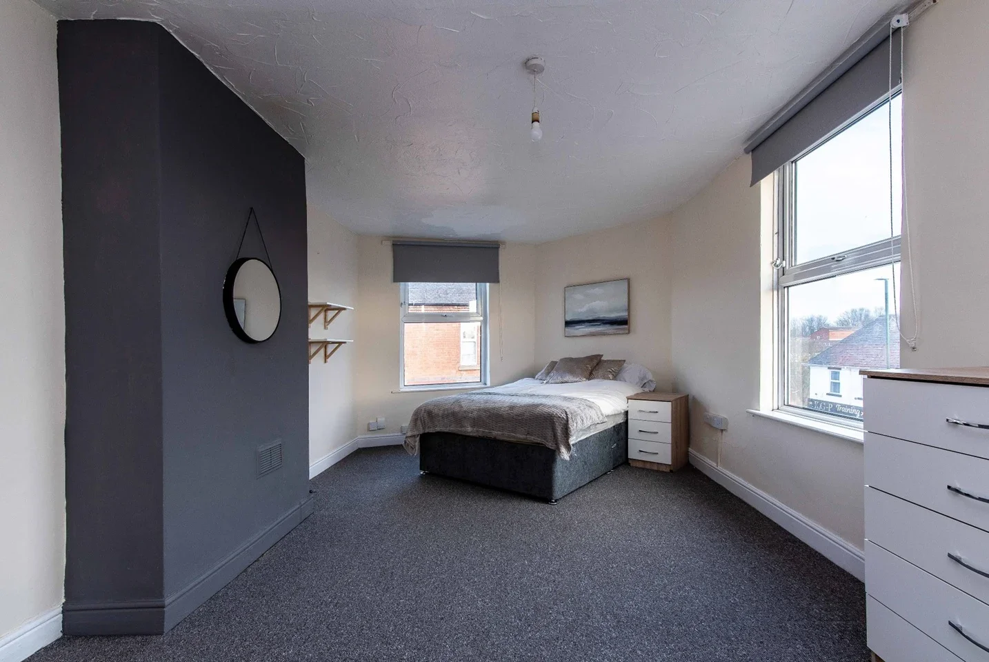 Room Lord Nelson Street in Nottingham
