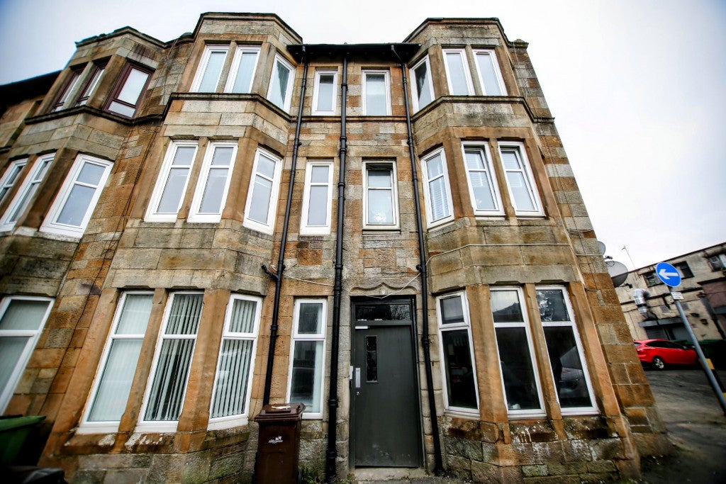 Flat Eastwood Crescent in Thornliebank