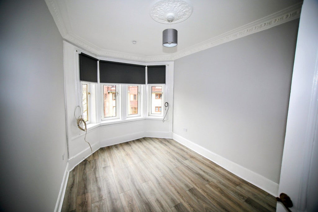 Flat Eastwood Crescent in Thornliebank