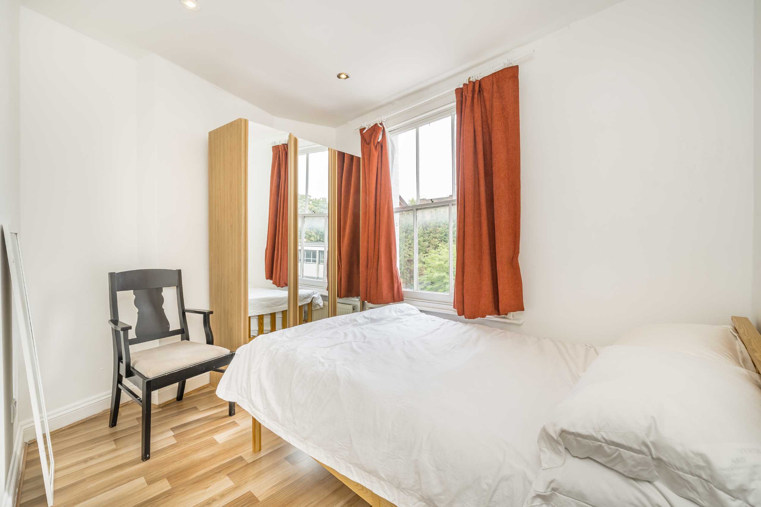 Flat St Petersburgh Mews in City of Westminster