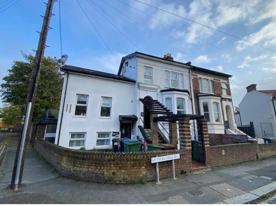 Flat South Birkbeck Road in Greater London
