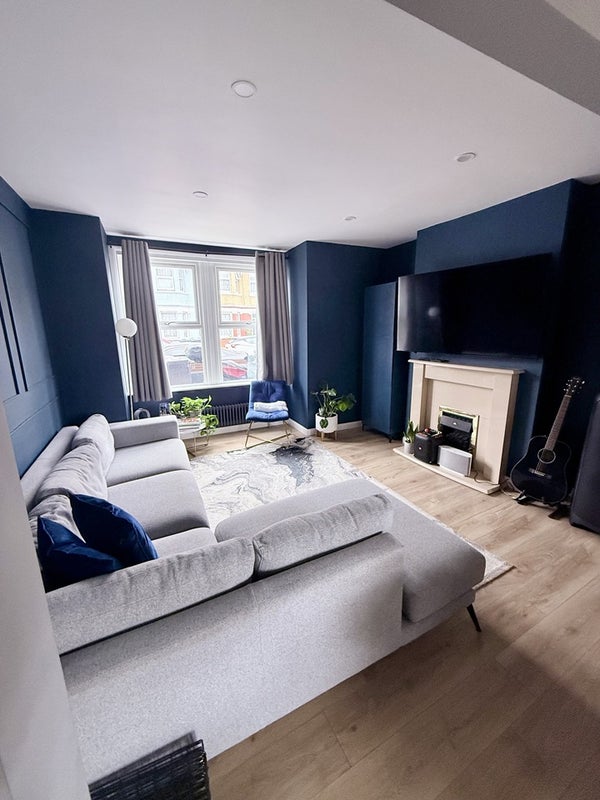 Room Haslemere Road in Greater London