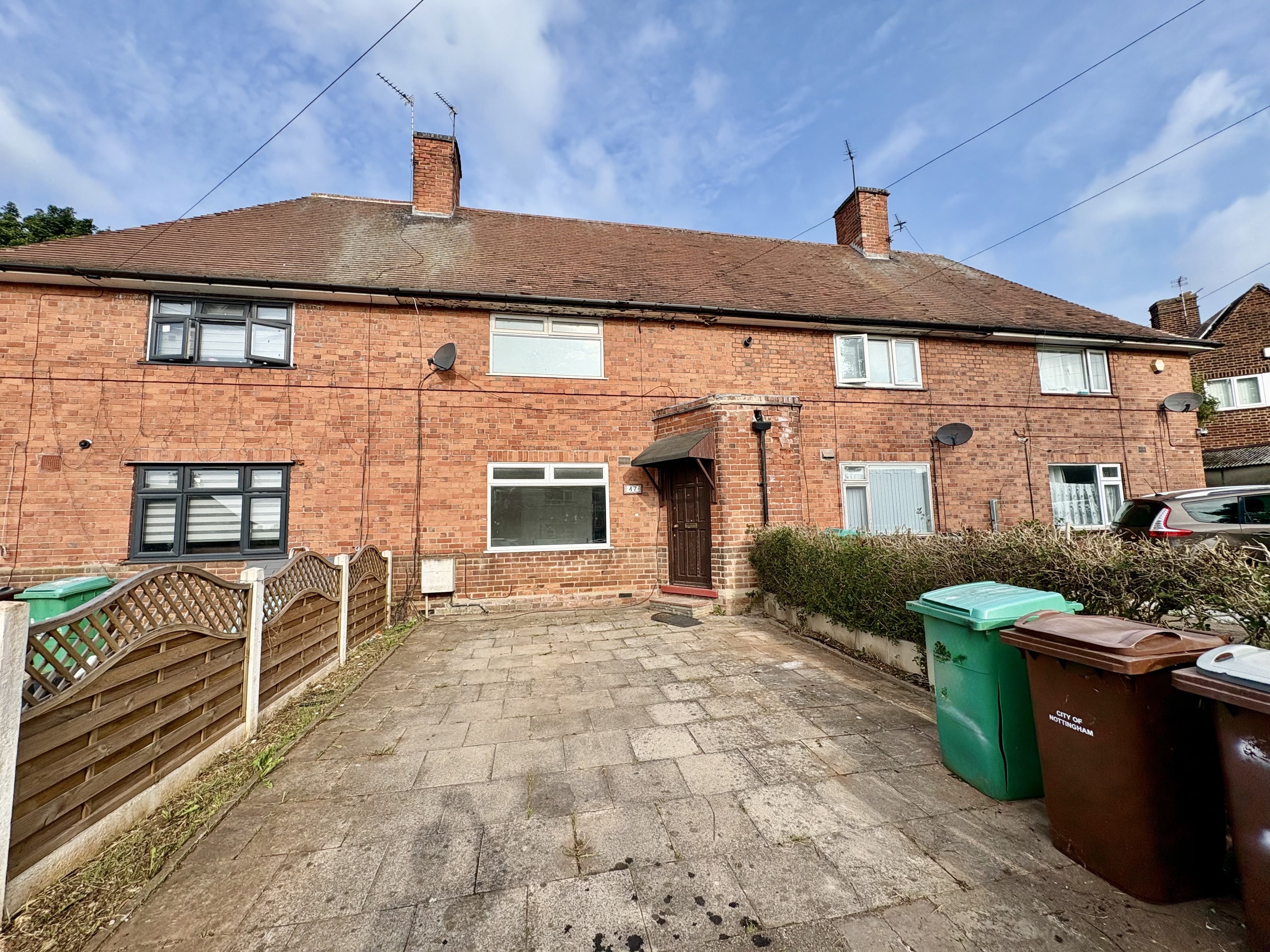 House Seaton Crescent in Nottingham