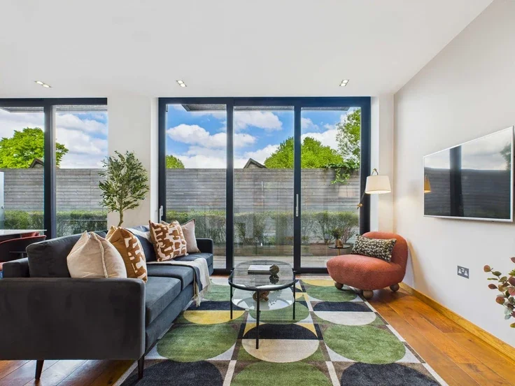 Flat Bayham Street in Greater London