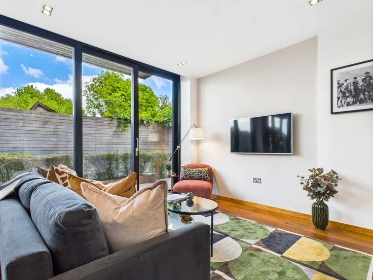 Flat Bayham Street in Greater London