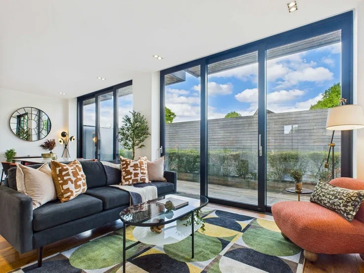 Flat Bayham Street in Greater London