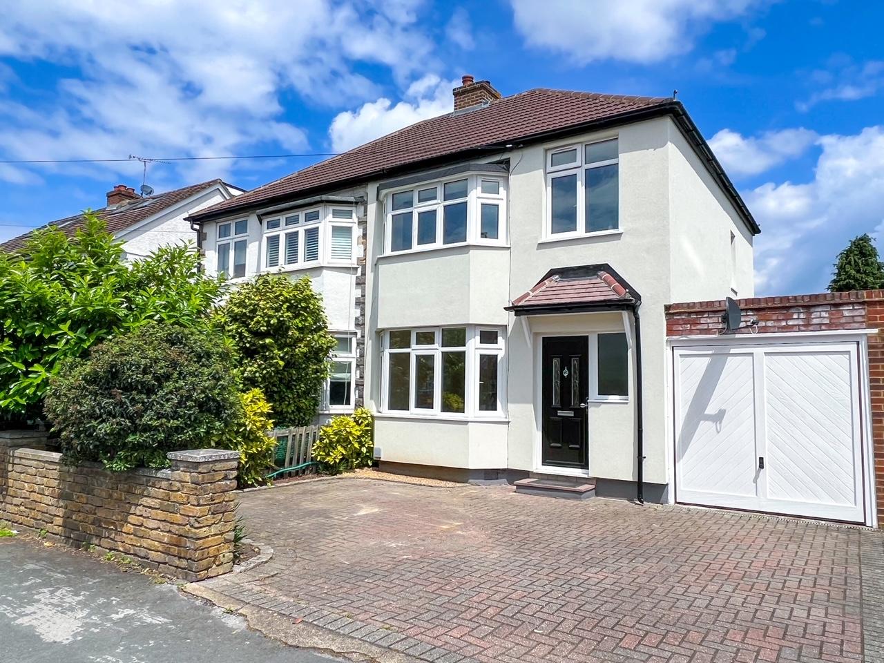 House Cottimore Lane in Walton-on-Thames