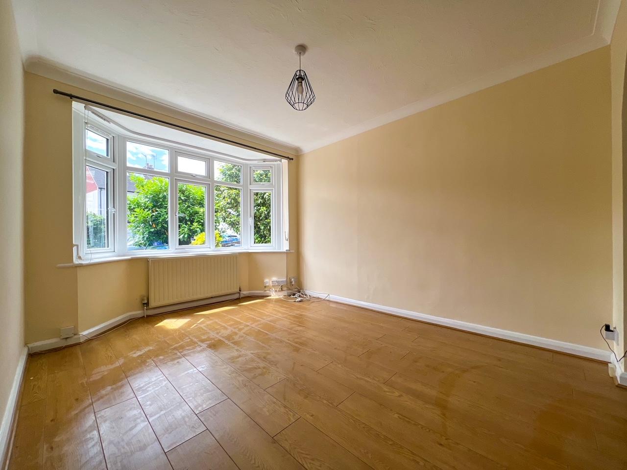 House Cottimore Lane in Walton-on-Thames