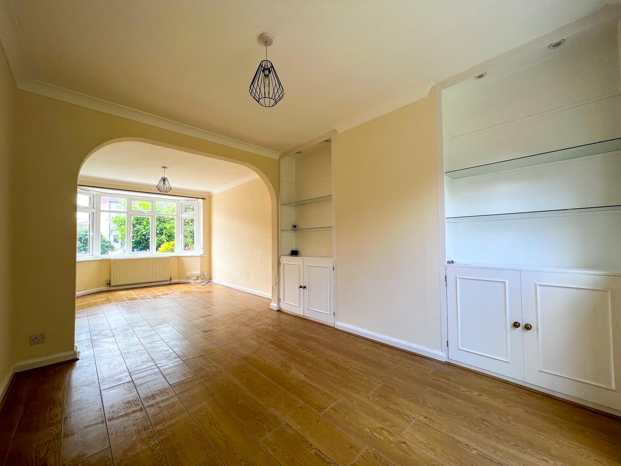 House Cottimore Lane in Walton-on-Thames