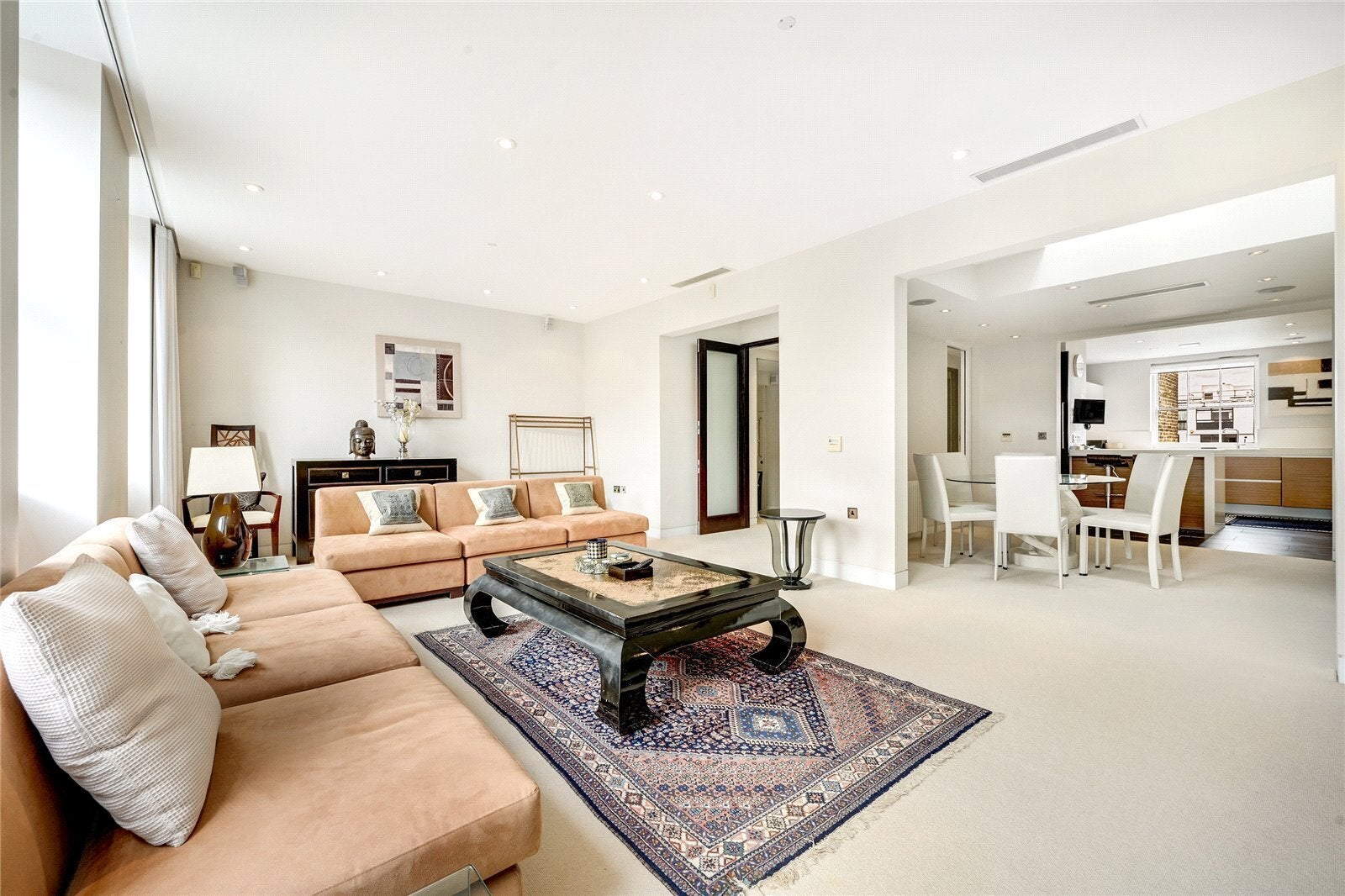 Flat Cadogan Square in Greater London