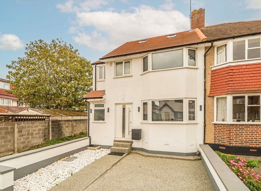 House Augusta Road in Greater London