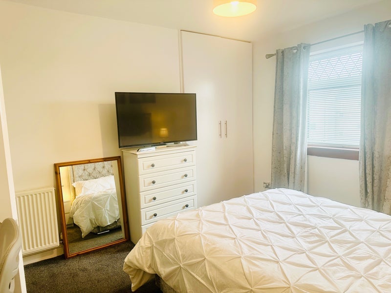 Room Drumchapel Road in Glasgow