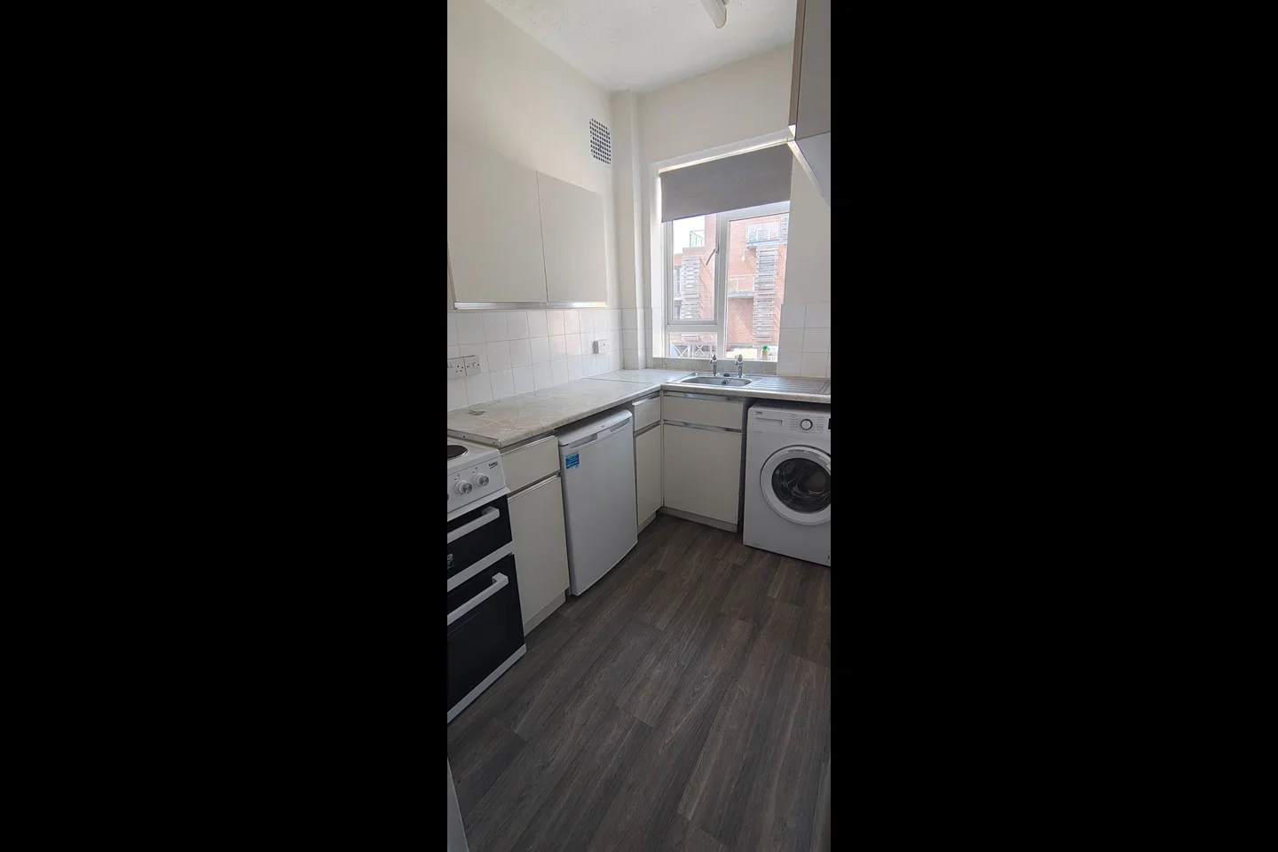 Flat Crendon Street in High Wycombe