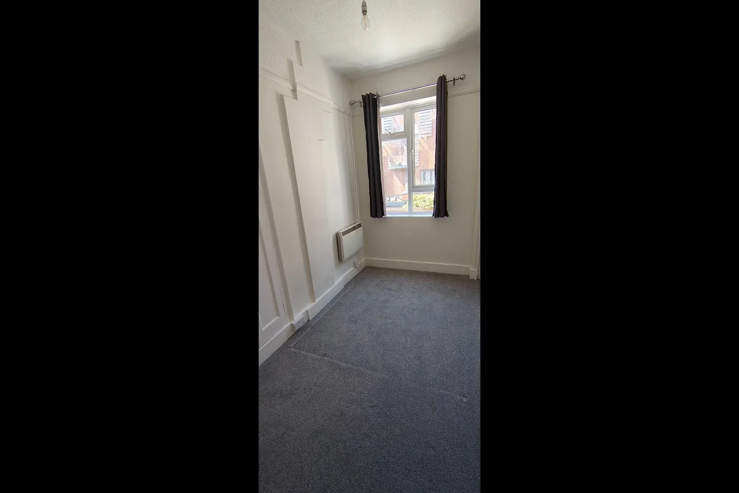Flat Crendon Street in High Wycombe
