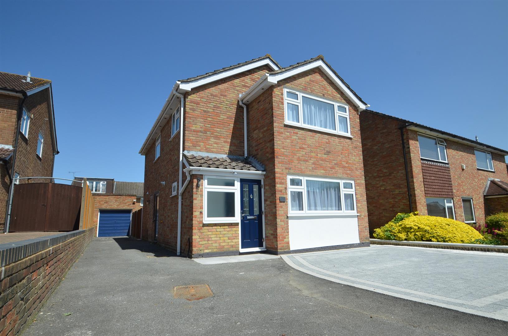 House Three Oaks Close in Greater London