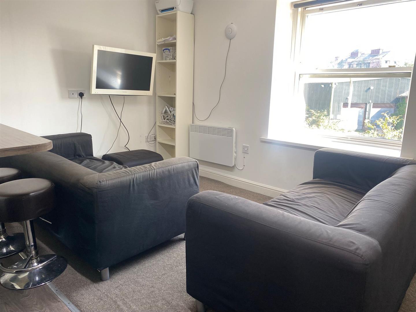 Flat Pitt Street in Lancaster