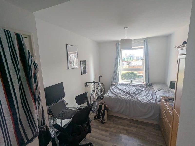 Flat Renforth Street in Greater London