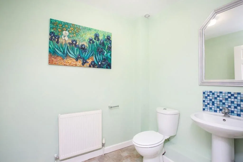 House Hunts Lane in Surrey Heath