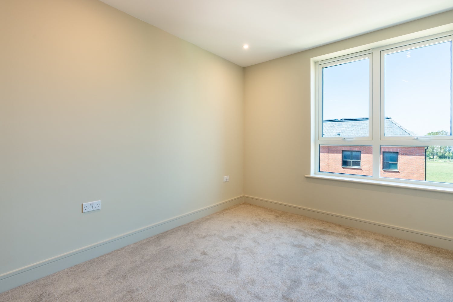 Flat Lapidge Drive in Greater London