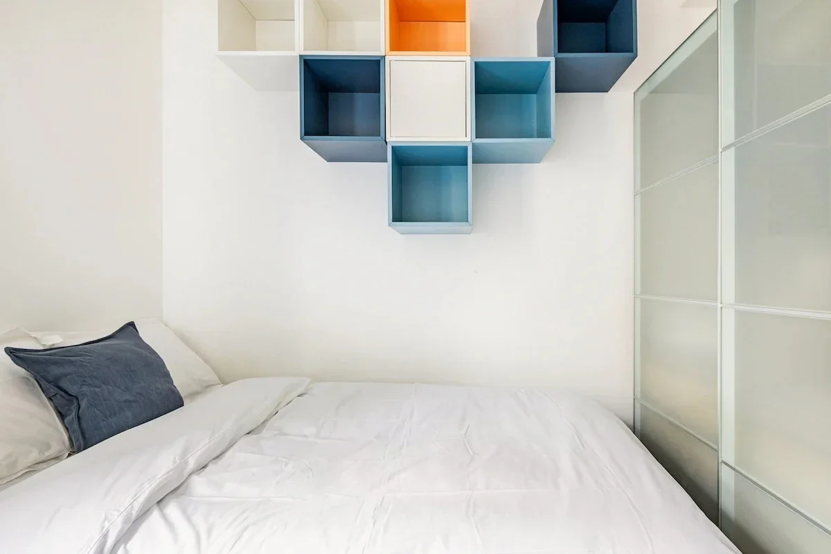 Flat Dellow Street in Greater London