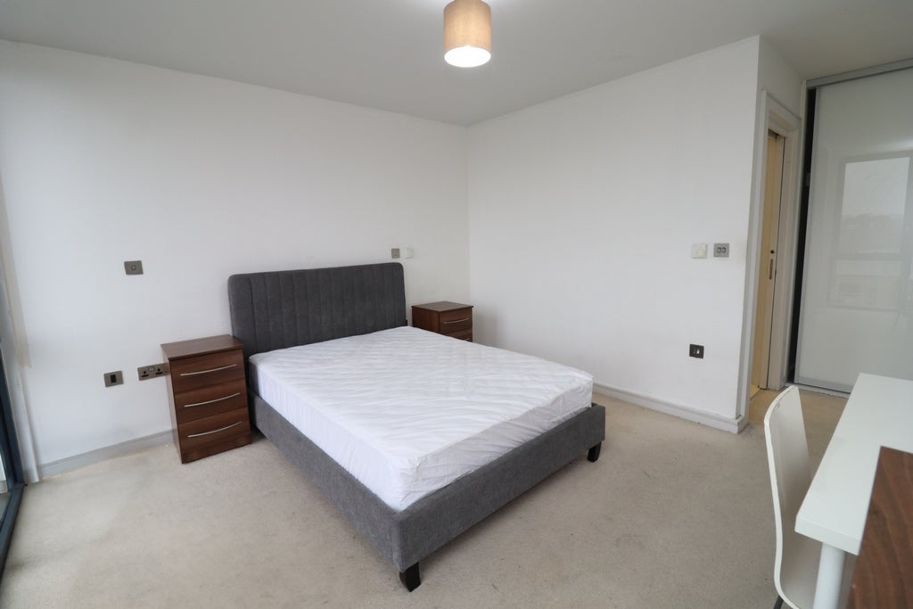 Room Globe Road in Greater London