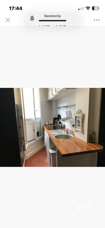 Flat Rue Fourcroy in Paris