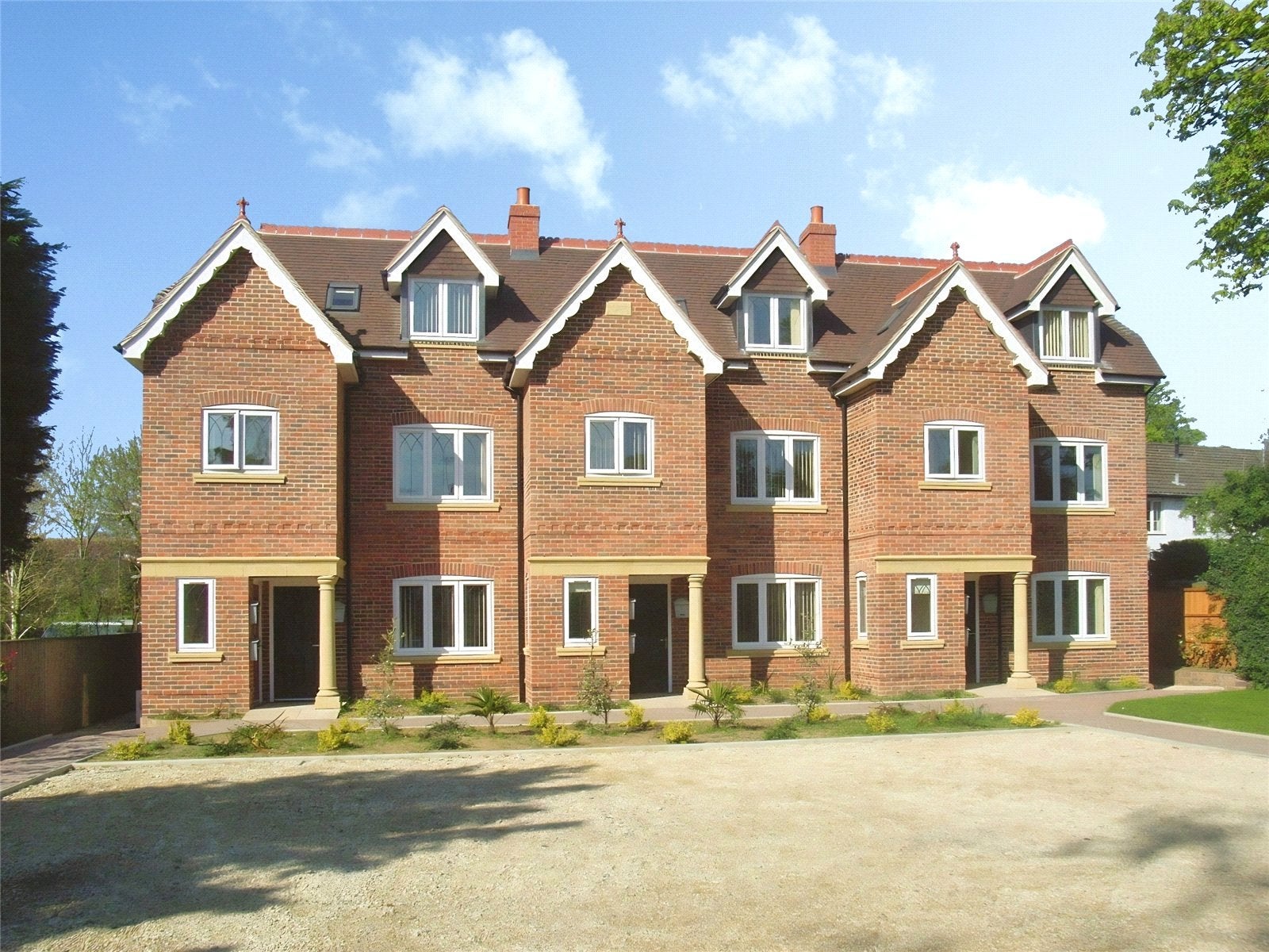 House Kearsley Road in Reading
