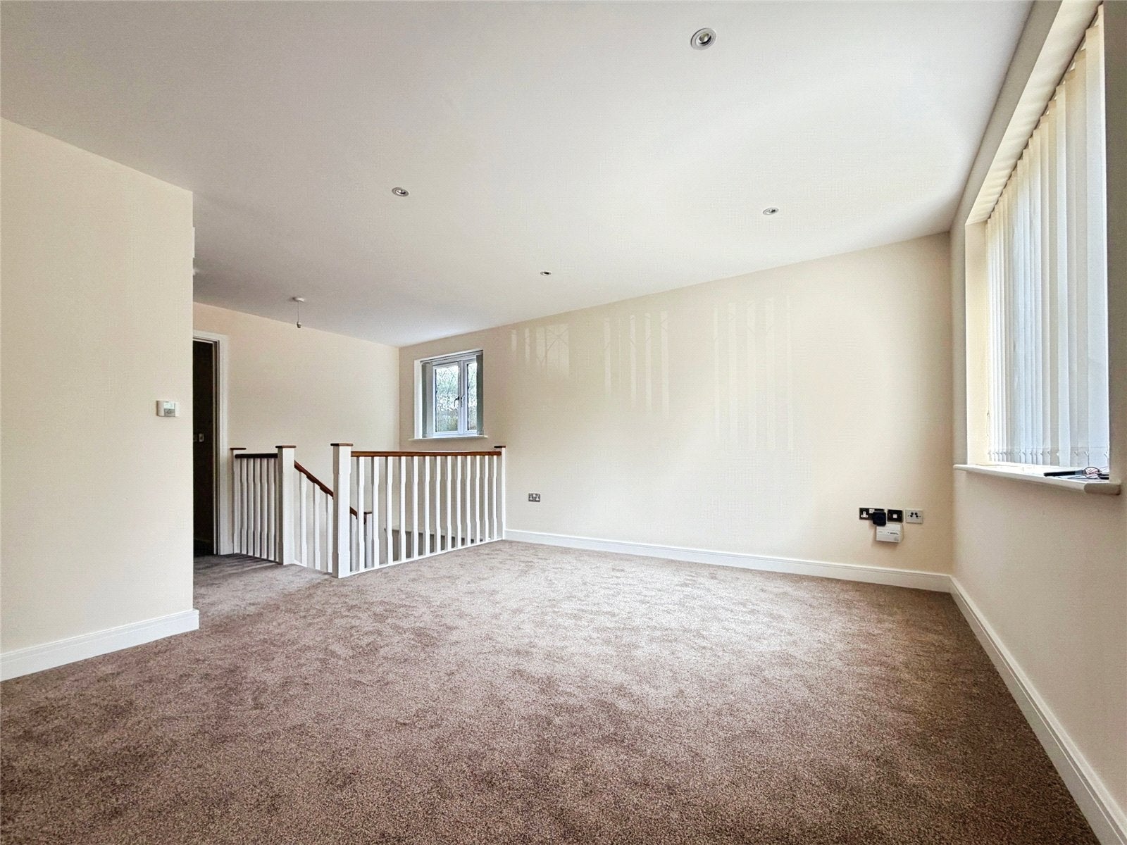 Flat Kearsley Road in Reading