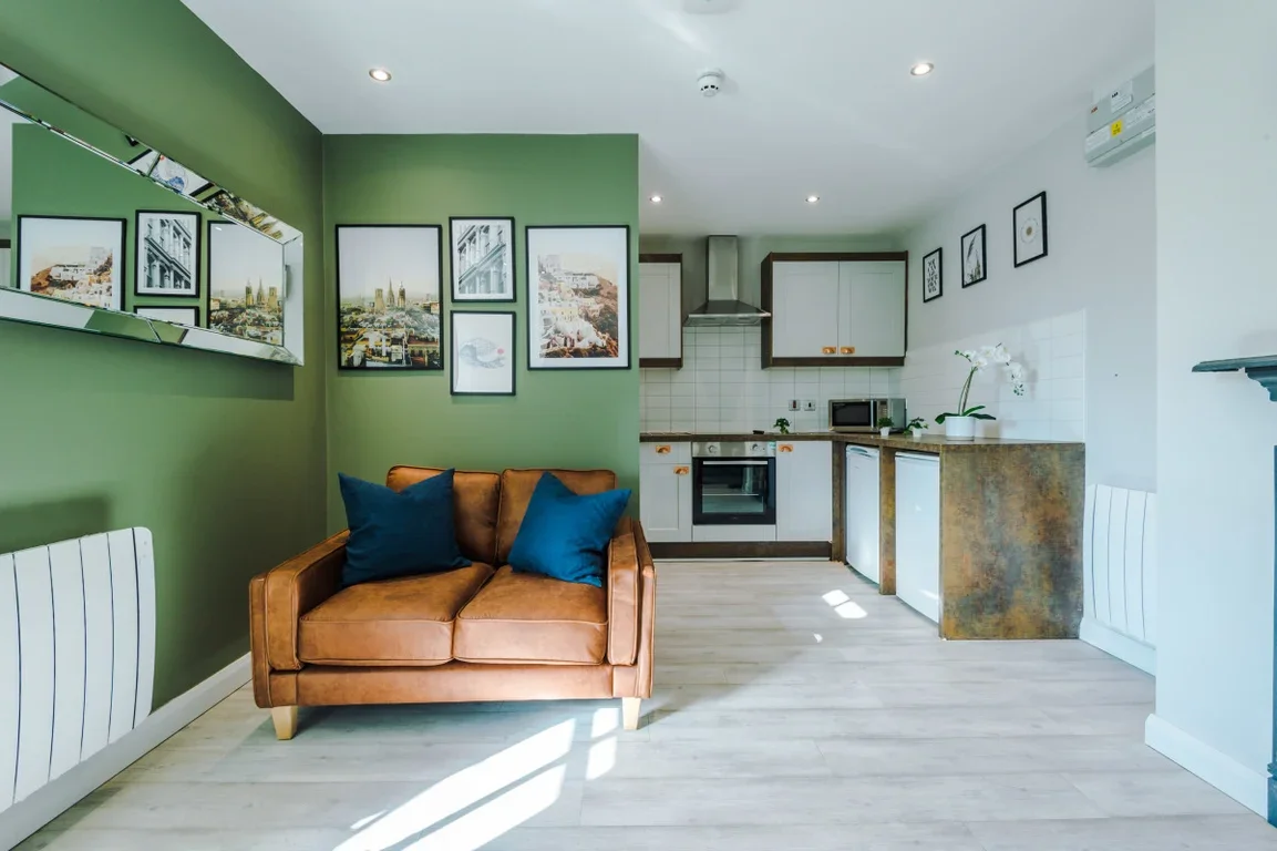 Flat Eskdale Terrace in Newcastle upon Tyne