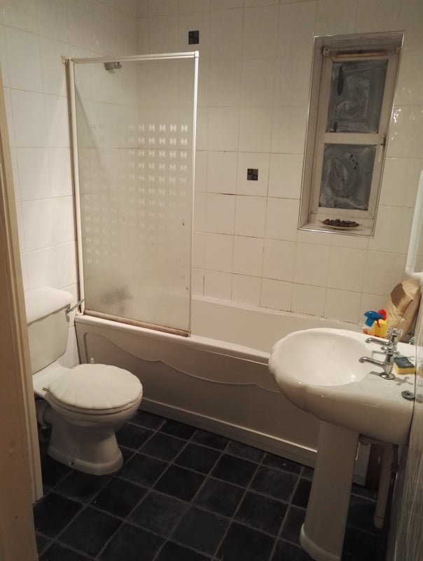 Room Regent Avenue in Litherland