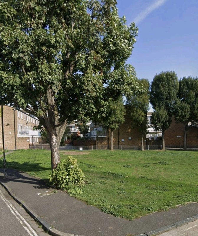 Flat Lucey Way in Greater London