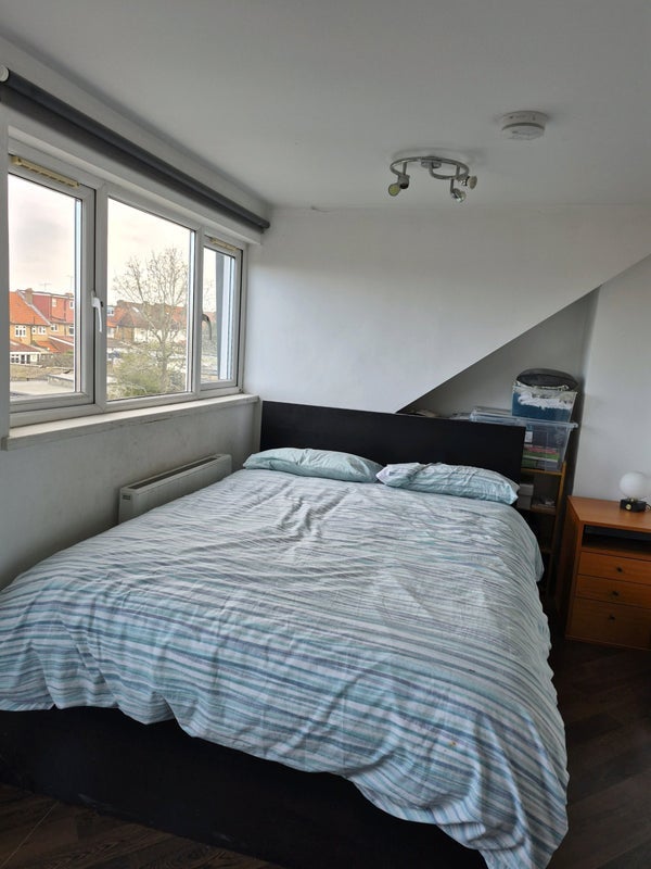 Room Cuckoo Dene in Greater London