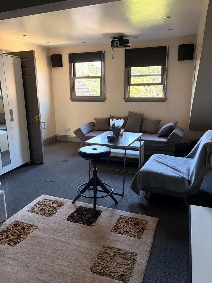 Flat Madeley Road in Greater London