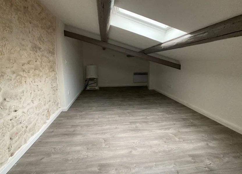 Flat Avenue de la République in Lunel-Viel