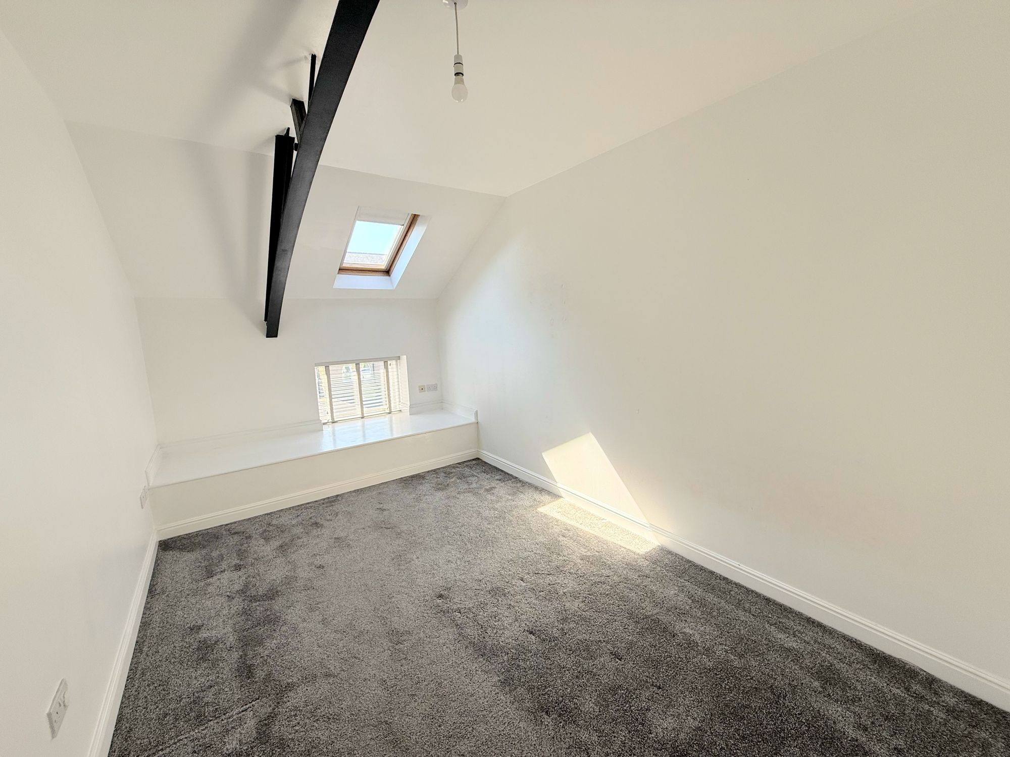 Flat Charlotte Close in Calderdale