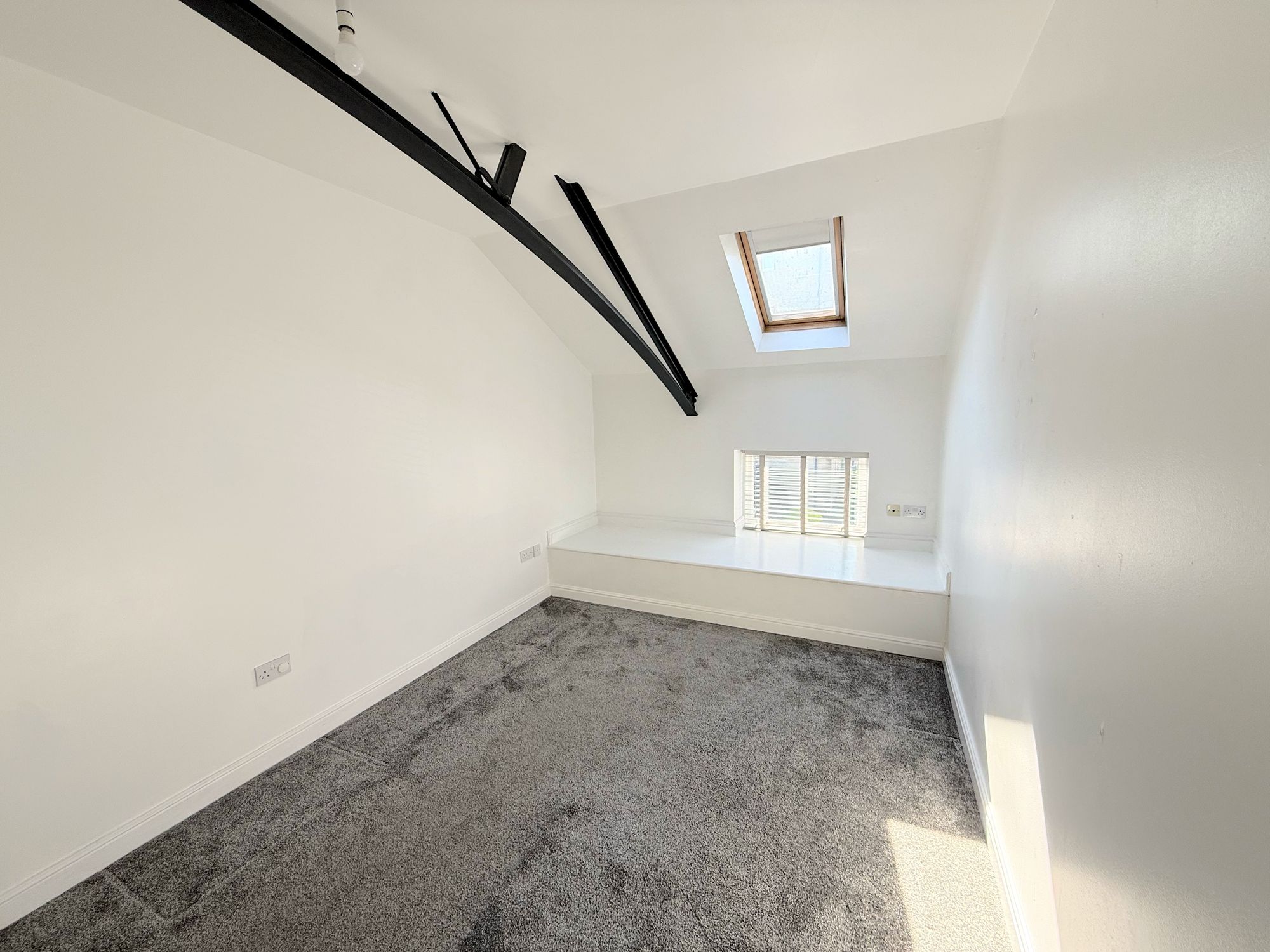 Flat Charlotte Close in Calderdale
