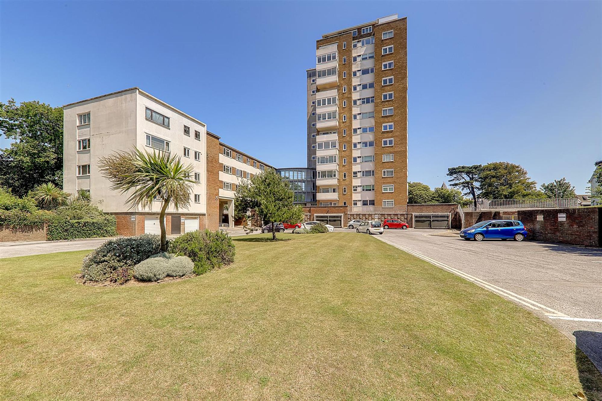 Flat Boundary Road in Worthing