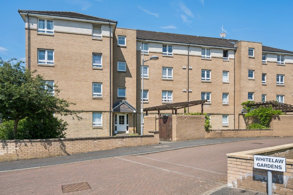House Whitelaw Gardens in Bishopbriggs