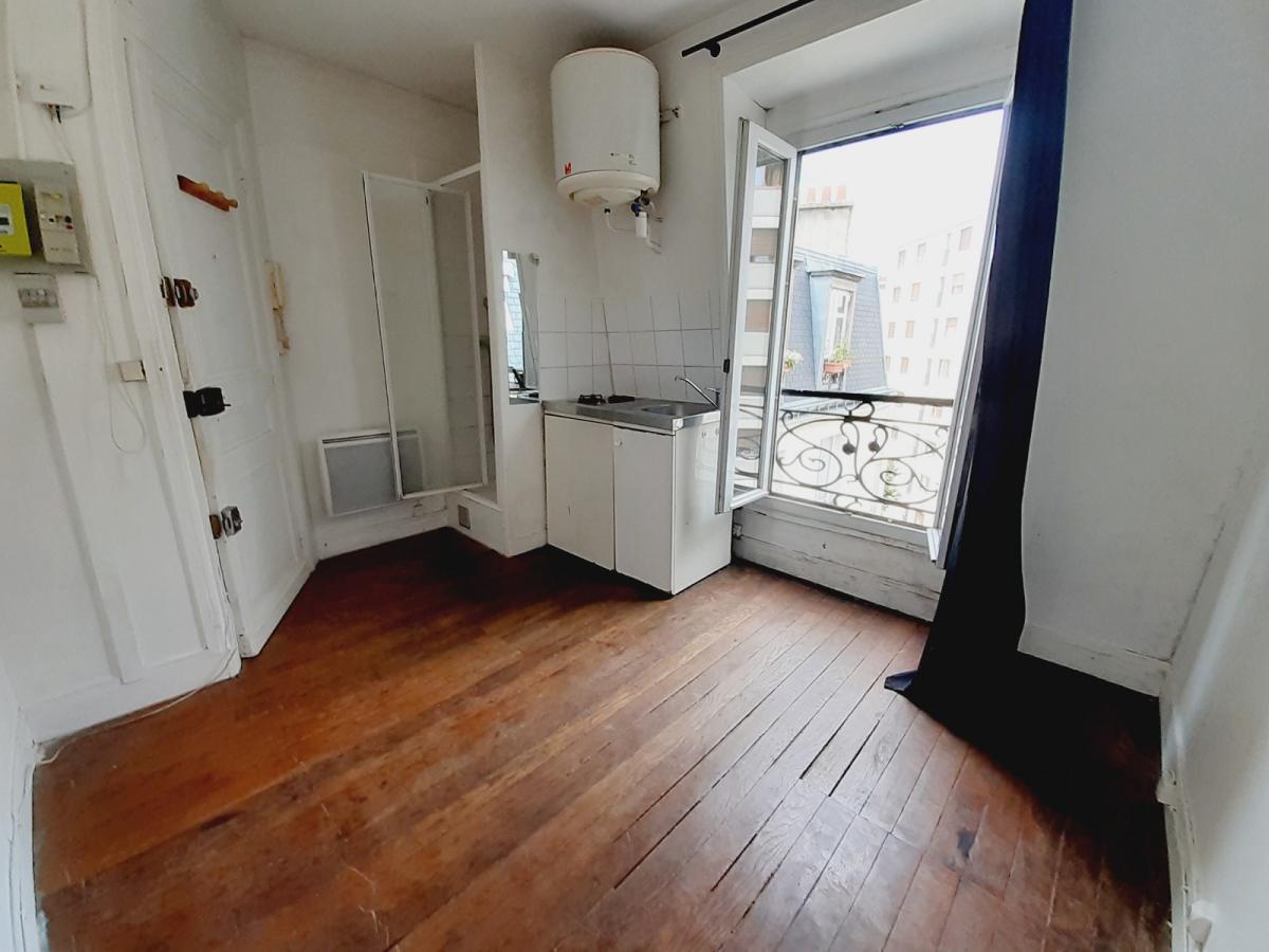 Room Rue du Surmelin in Paris